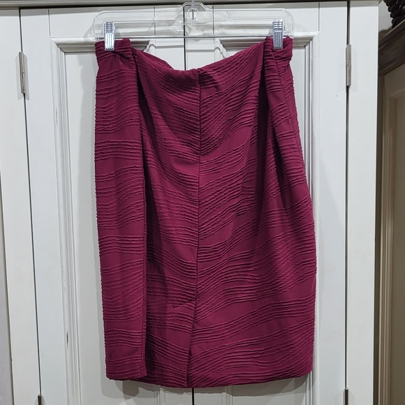 Wassio textured midi plum skirt - Picture 2 of 4